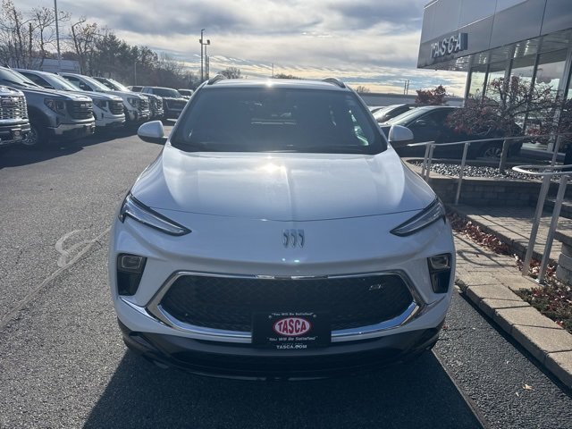 2024 Buick Encore GX Sport Touring photo 2