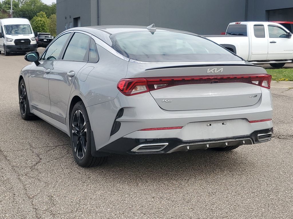 2022 Kia K5 GT-Line photo 3