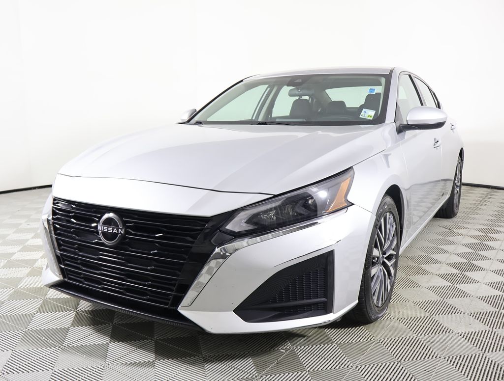 2023 Nissan Altima 2.5 SV photo 2