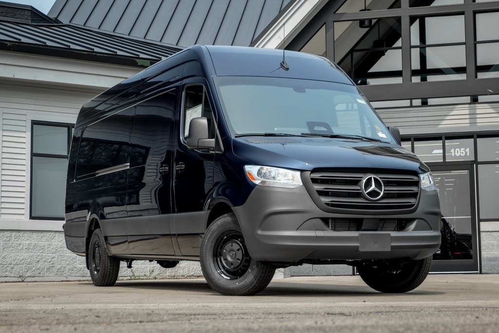 2025 Mercedes-Benz Sprinter Cargo Van Base's photo
