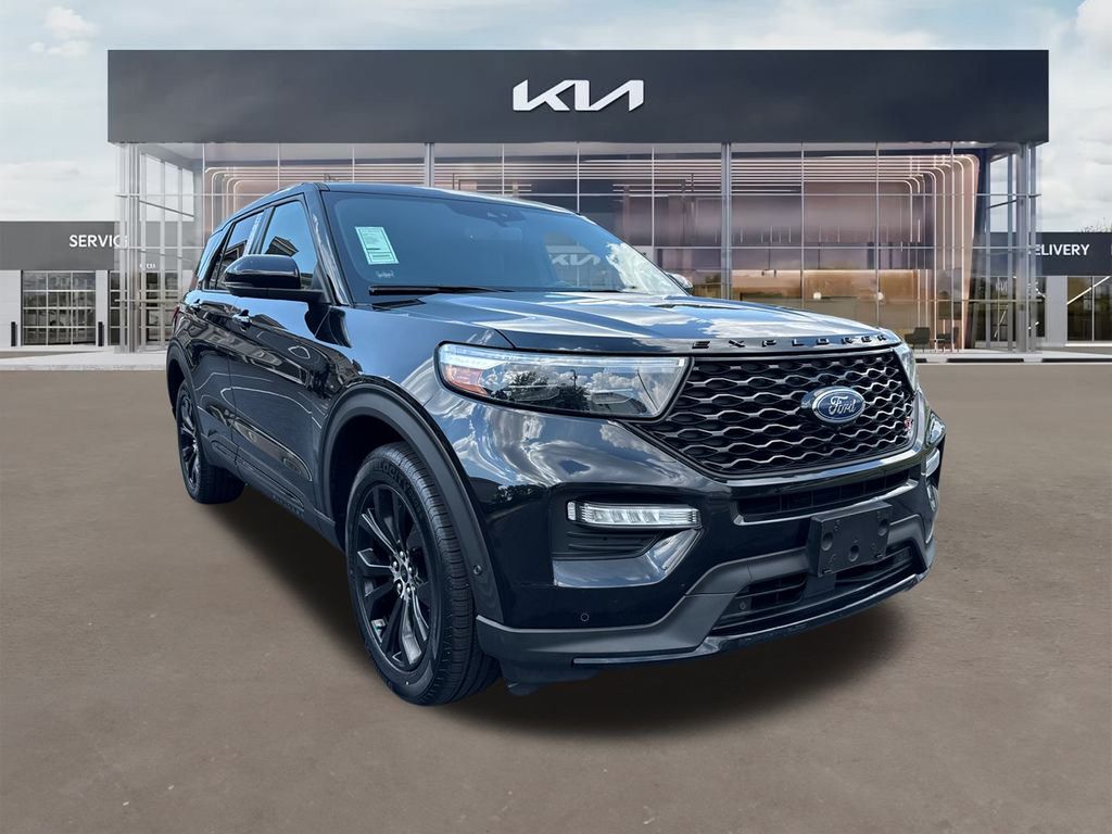 2021 Ford Explorer ST's photo