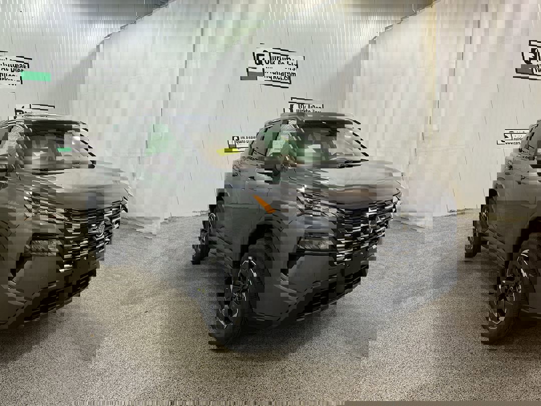 2026 Nissan Rogue SV's photo