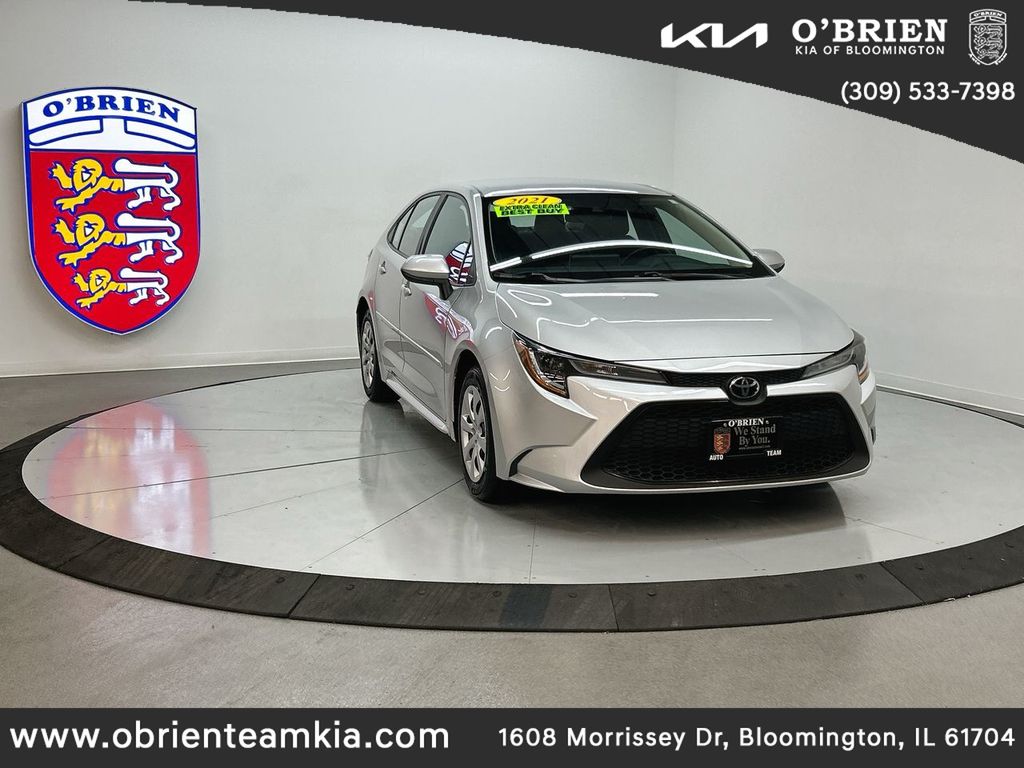 2021 Toyota Corolla LE's photo