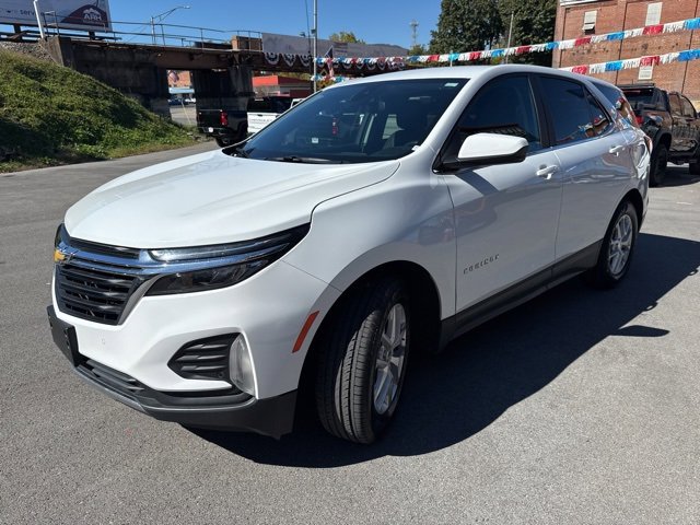 2024 Chevrolet Equinox LT photo 2