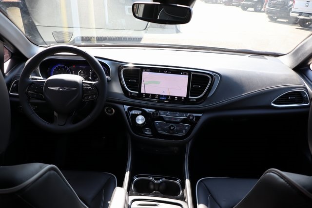 2026 Chrysler Pacifica Limited S Appearance photo 43