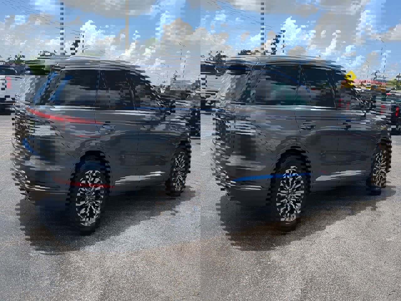 2020 Lincoln Aviator Reserve photo 4
