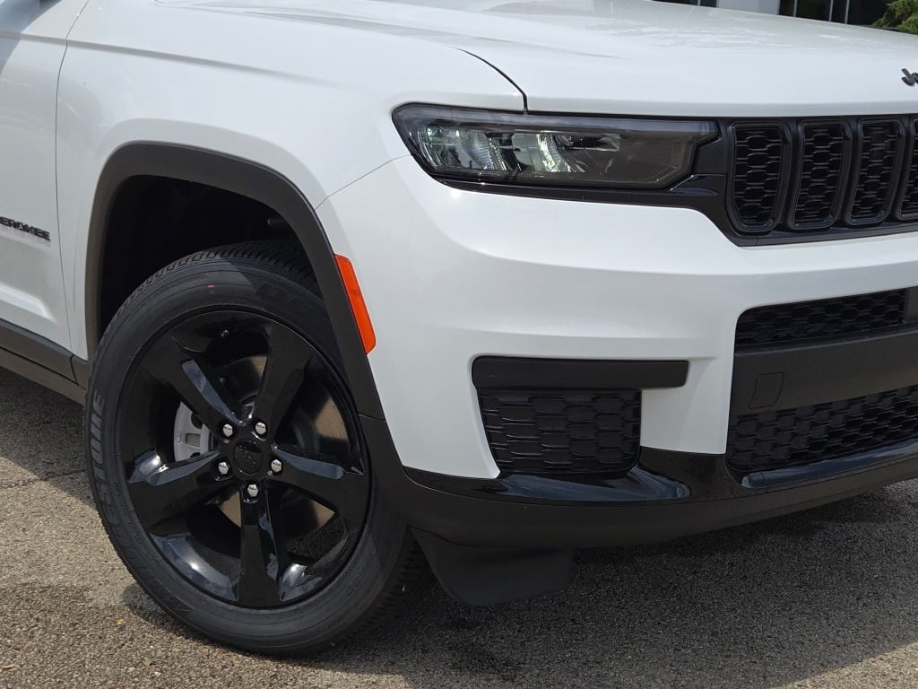 2025 Jeep Grand Cherokee Altitude X photo 4