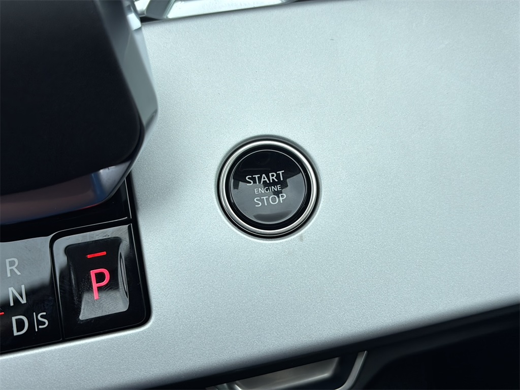 2025 Land Rover Range Rover SE photo 20