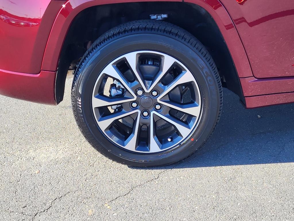 2024 Jeep Cherokee 4xe Overland photo 23