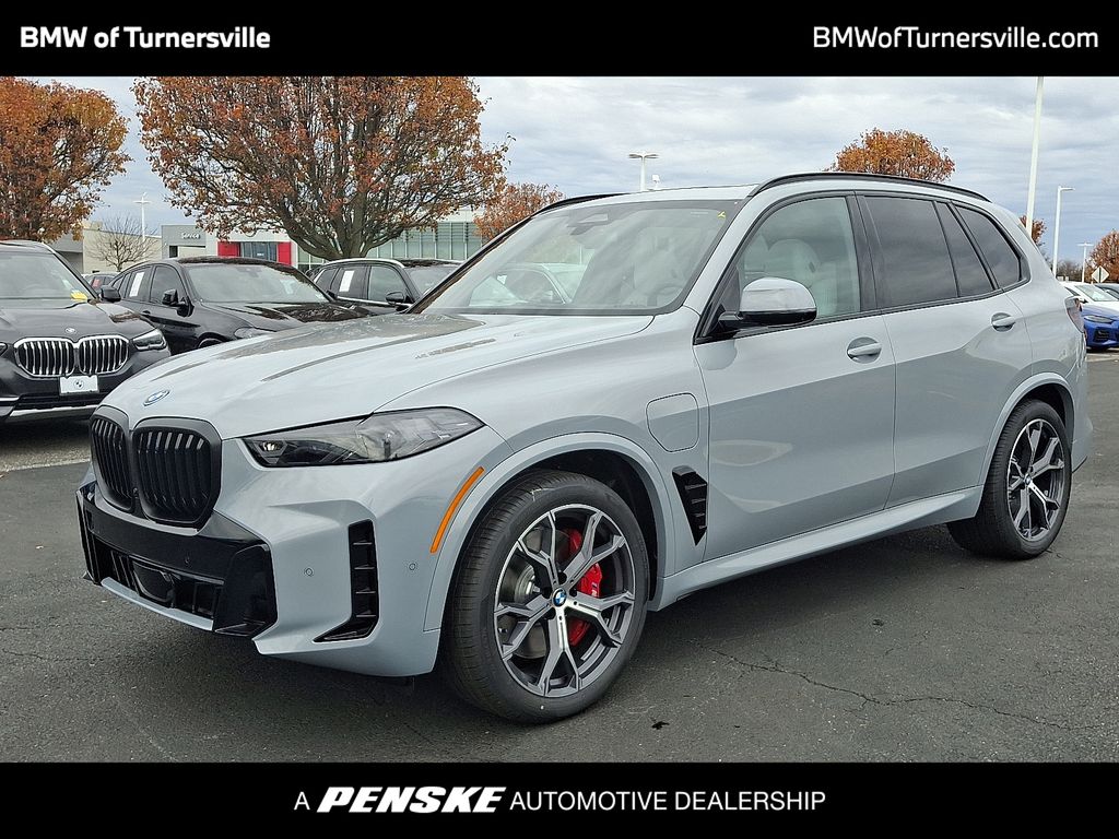 2026 BMW X5 50e's photo