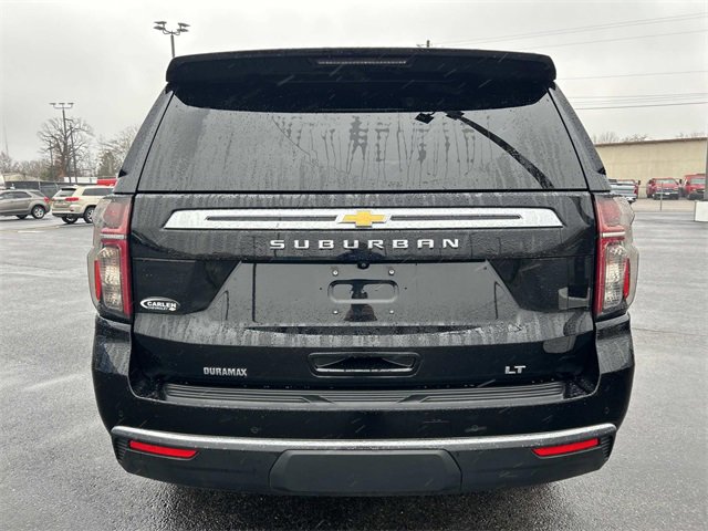 2022 Chevrolet Suburban LT photo 4