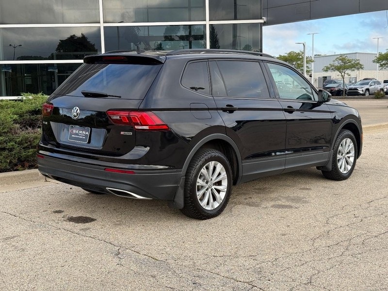2020 Volkswagen Tiguan S photo 3