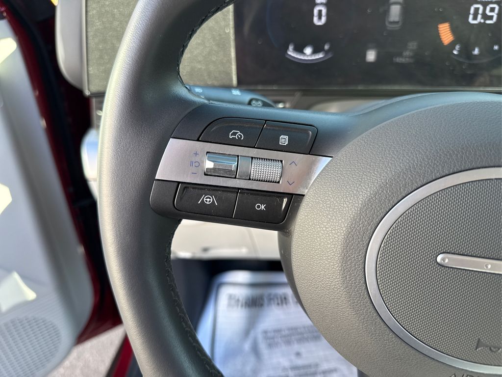 2024 Hyundai Kona SEL photo 28