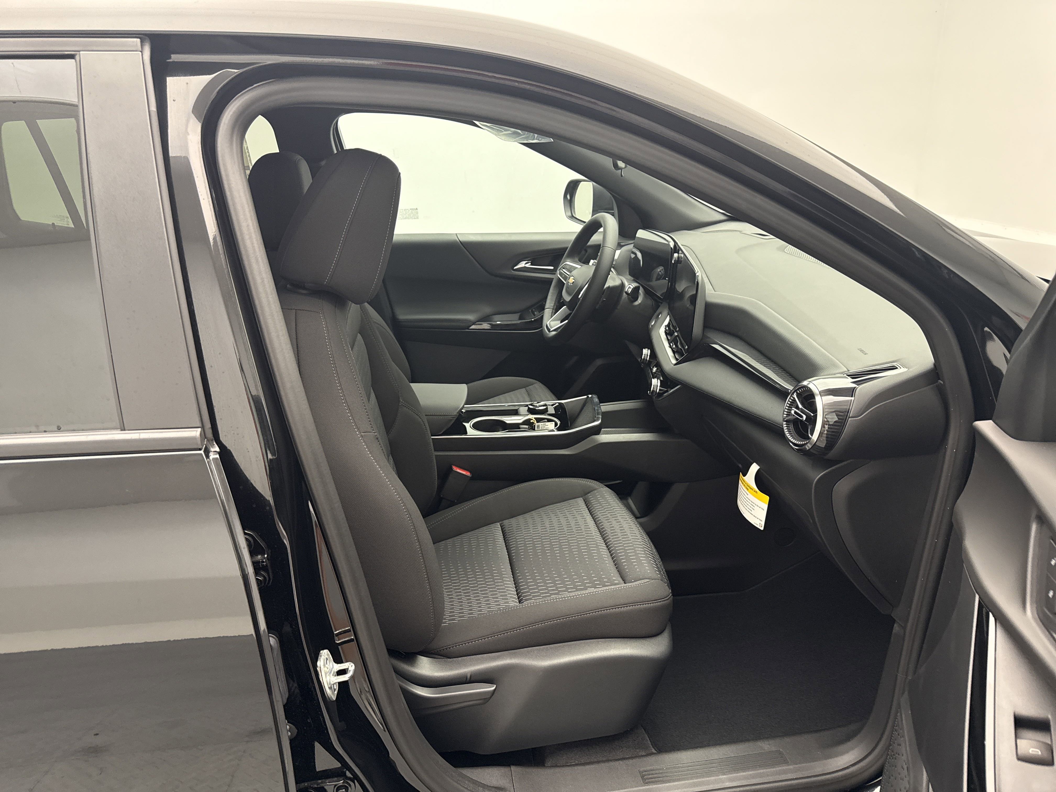 2026 Chevrolet Equinox LT photo 10