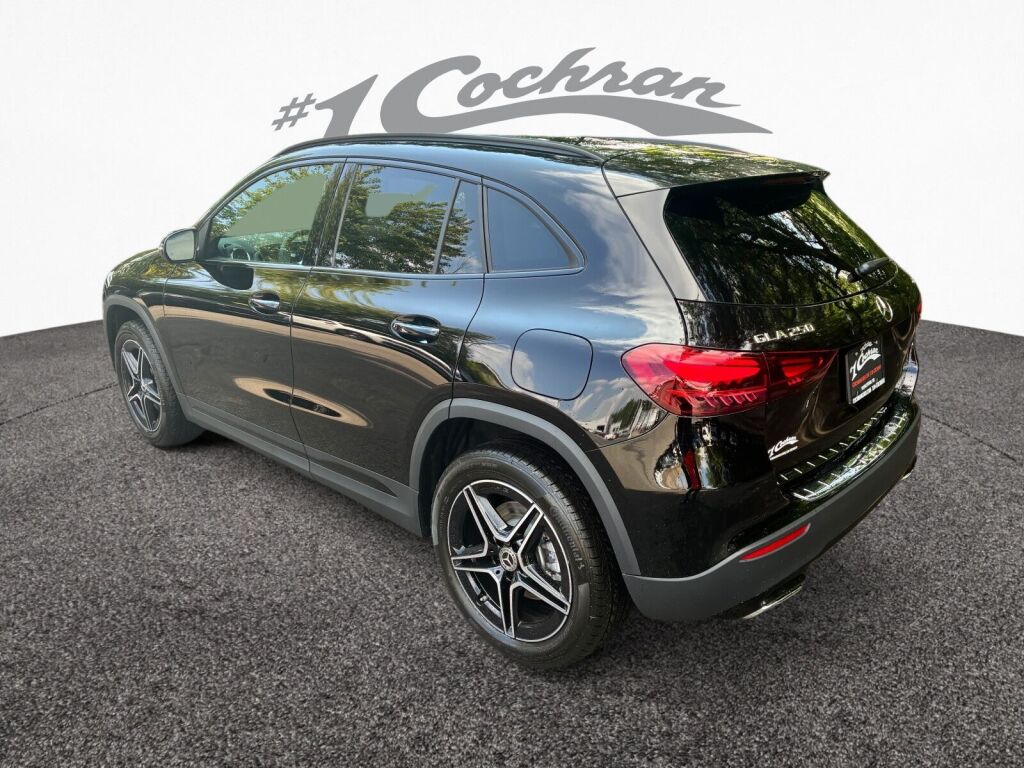 2026 Mercedes Benz GLA 250 4MATIC photo 4