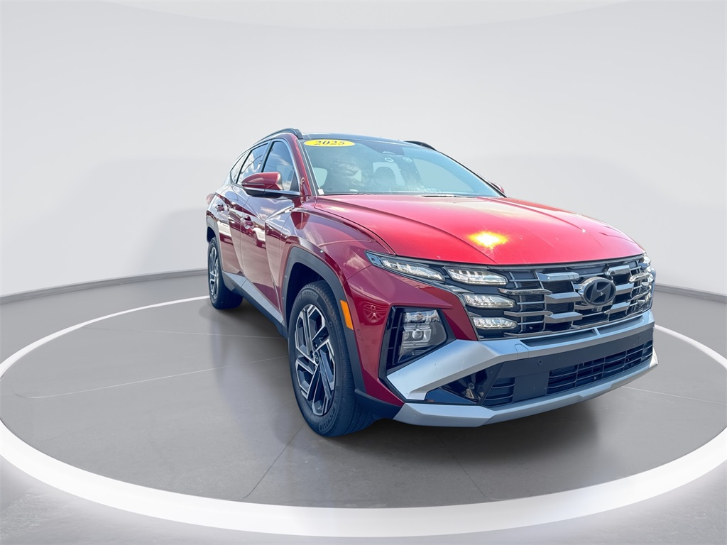 2025 Hyundai Tucson Hybrid Limited photo 2