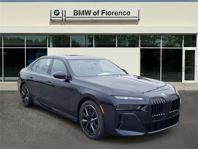 2026 BMW 7 Series 750e's photo