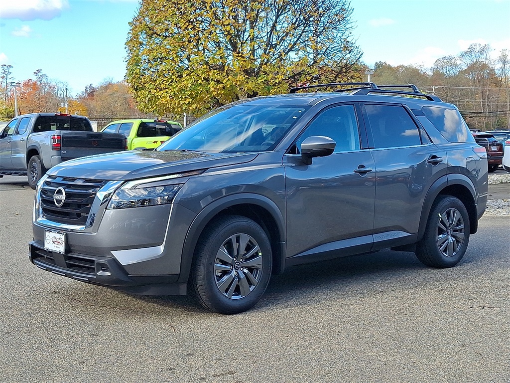 2025 Nissan Pathfinder SV photo 2