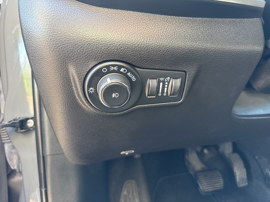 2024 Jeep Compass Latitude photo 37