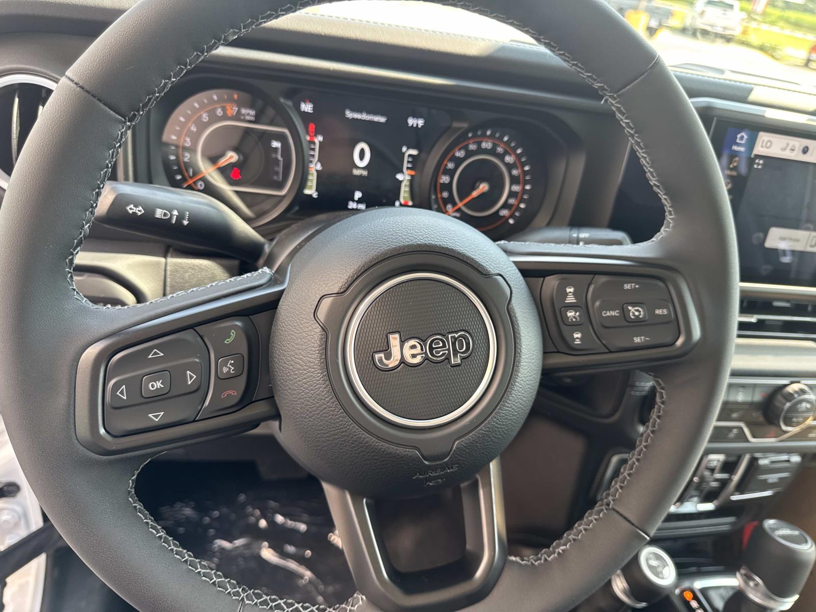 2025 Jeep Gladiator Sport photo 8