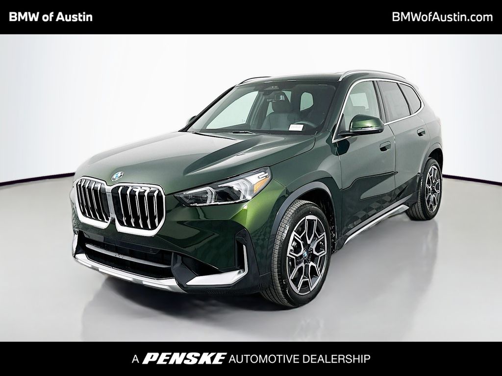 2025 BMW X1 28i's photo