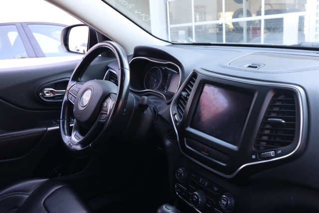 2020 Jeep Cherokee Latitude photo 18