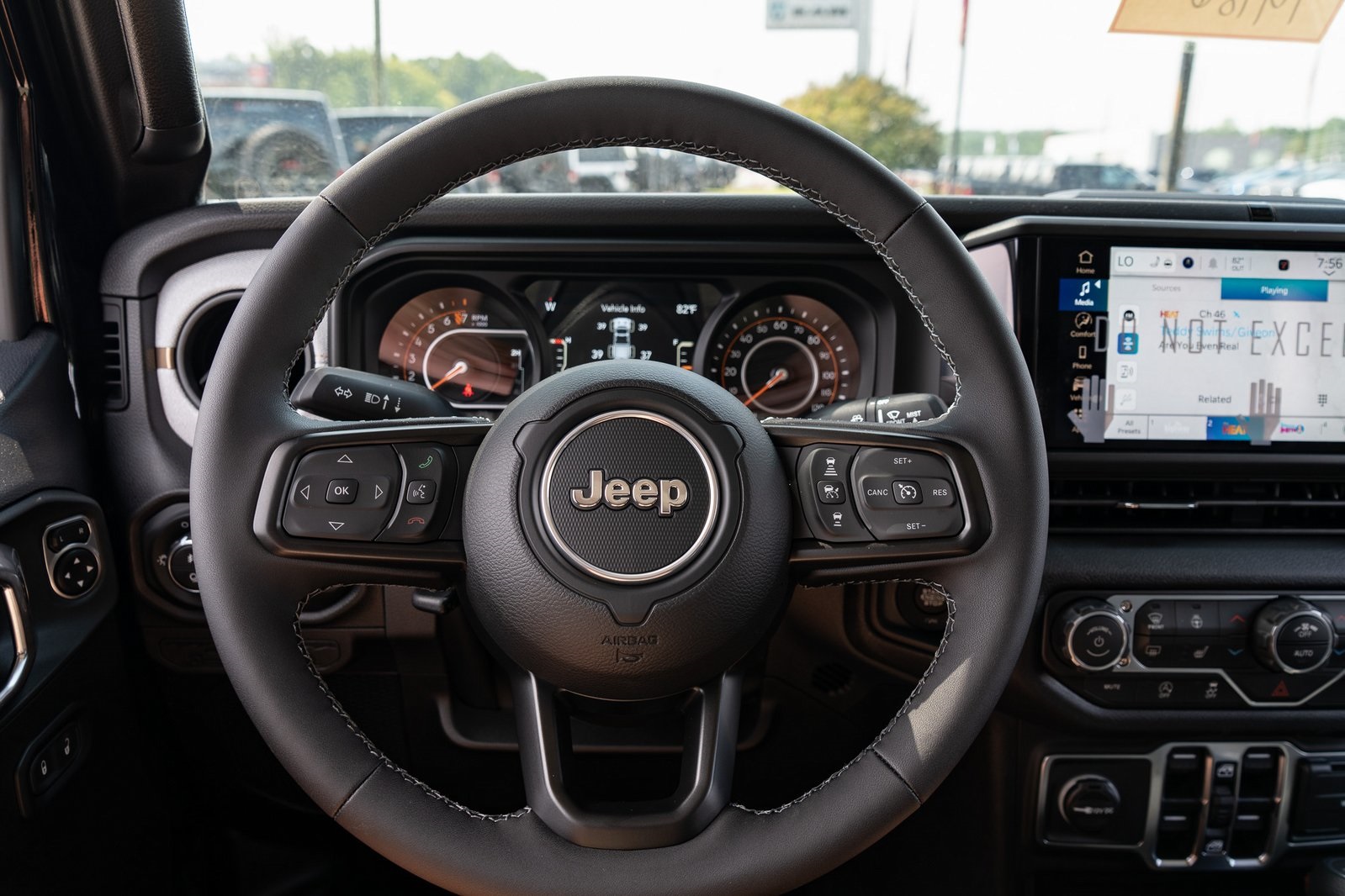 2025 Jeep Gladiator Sport photo 28