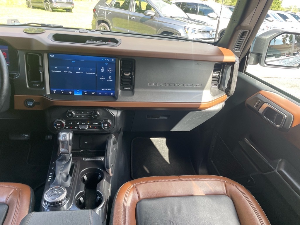 2024 Ford Bronco Outer Banks photo 7