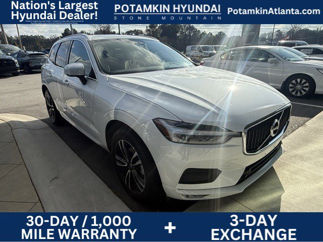 2021 Volvo XC60 Momentum's photo