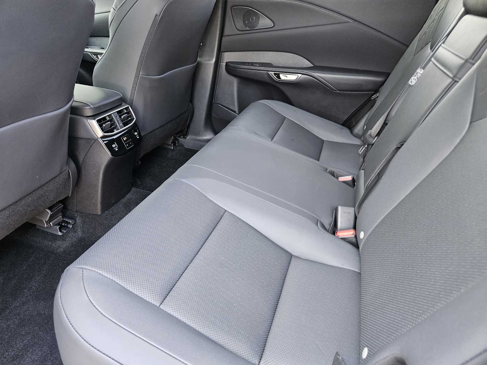 2024 Lexus RX 350 Premium photo 21