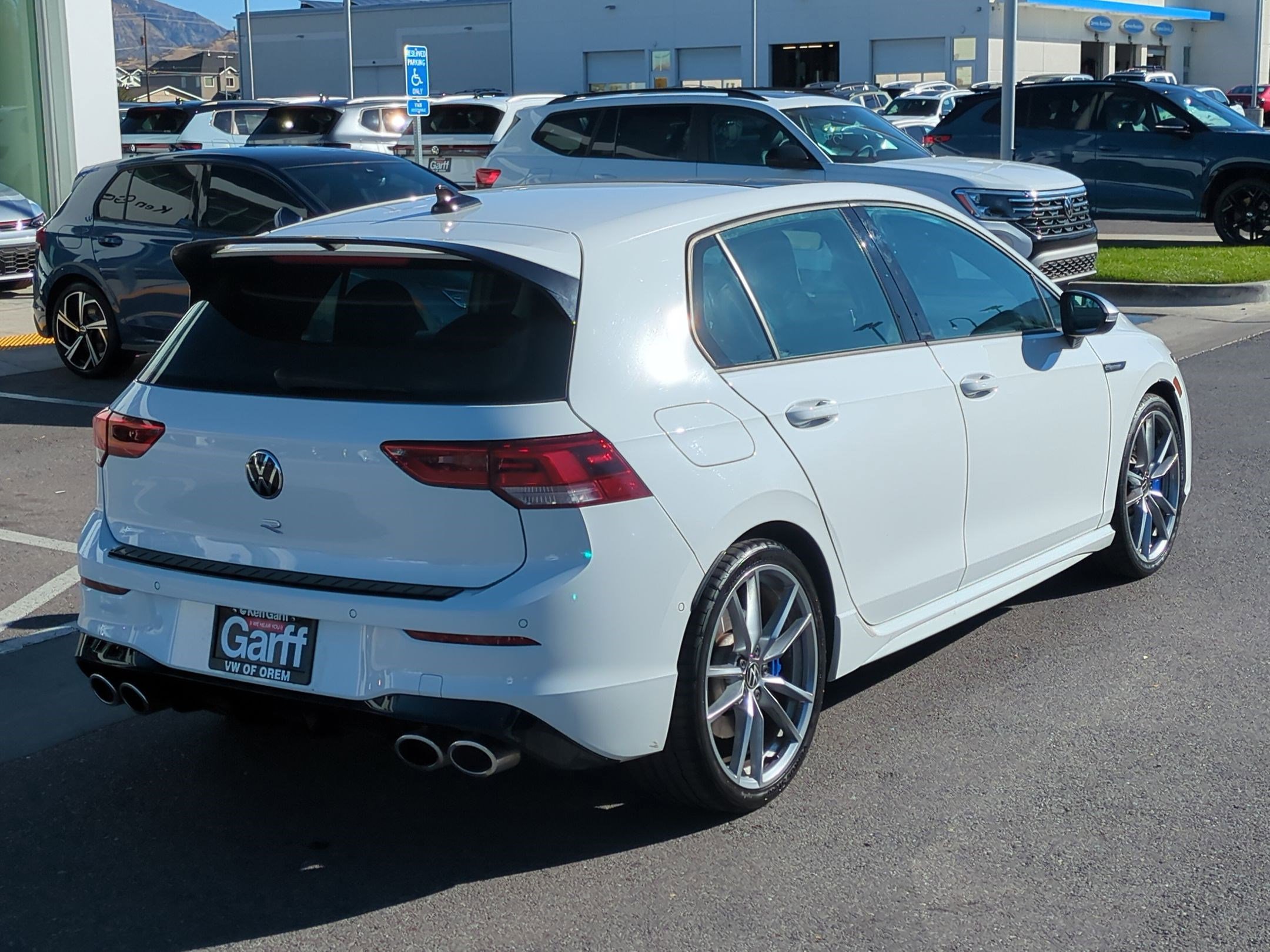 2024 Volkswagen Golf R photo 3
