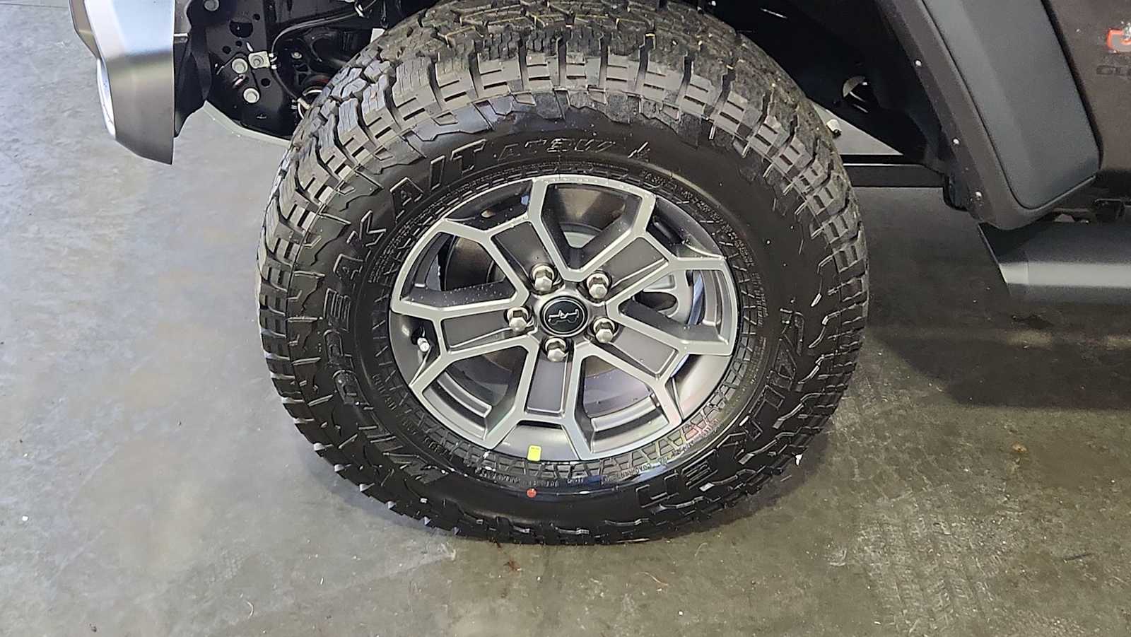 2025 Jeep Gladiator Mojave photo 14