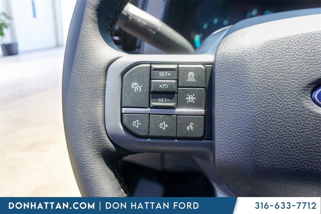 2025 Ford F-150 Lariat photo 11
