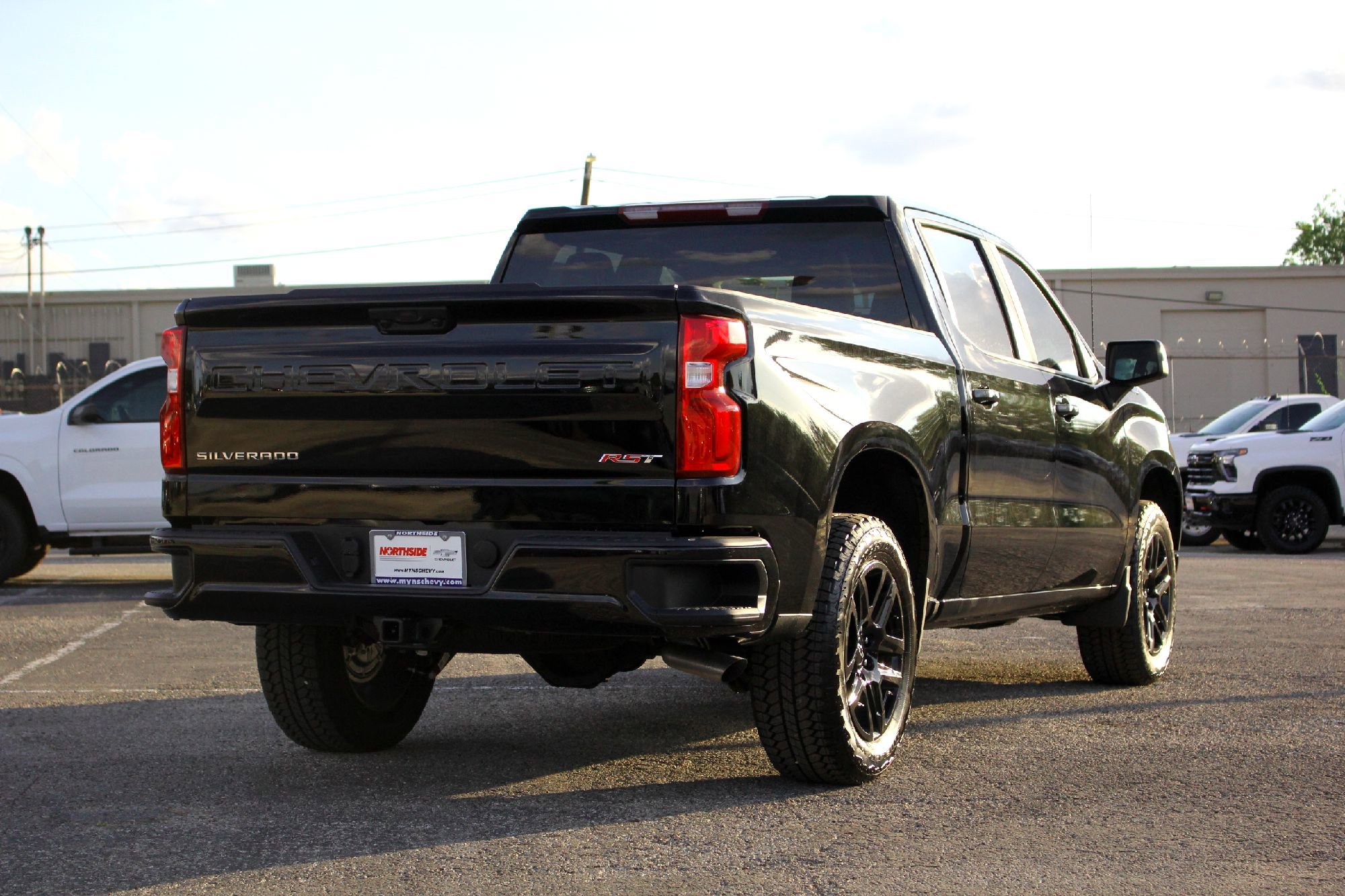 2025 Chevrolet Silverado 1500 RST photo 5