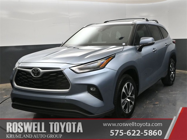 2023 Toyota Highlander XLE's photo