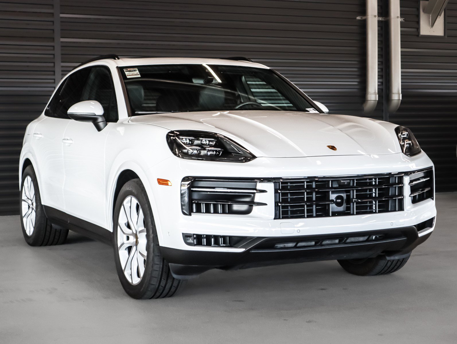 2024 Porsche Cayenne S photo 7