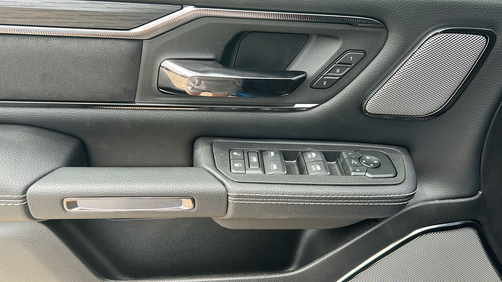2026 Ram 1500 Rebel photo 13