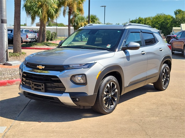 2023 Chevrolet Trailblazer LT photo 2