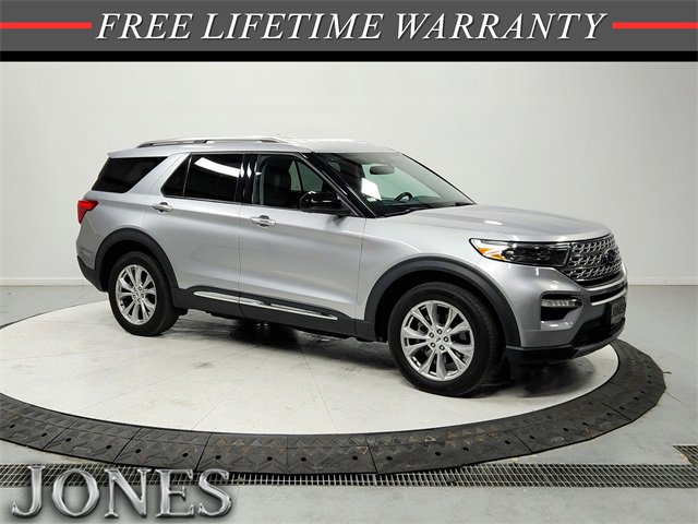 2023 Ford Explorer Limited's photo