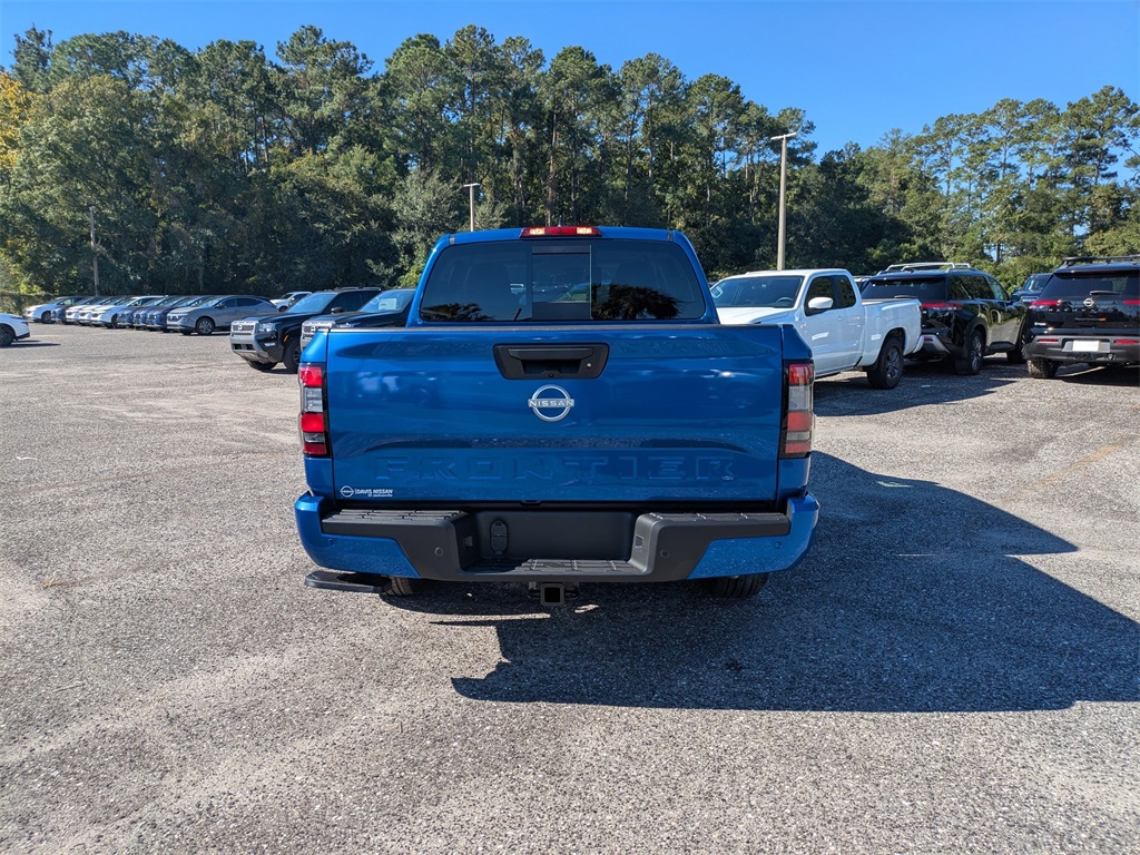 2026 Nissan Frontier SV photo 3