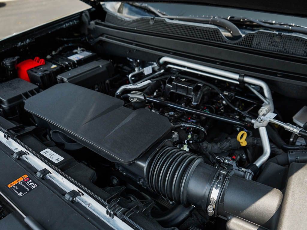 2026 Chevrolet Colorado LT photo 2