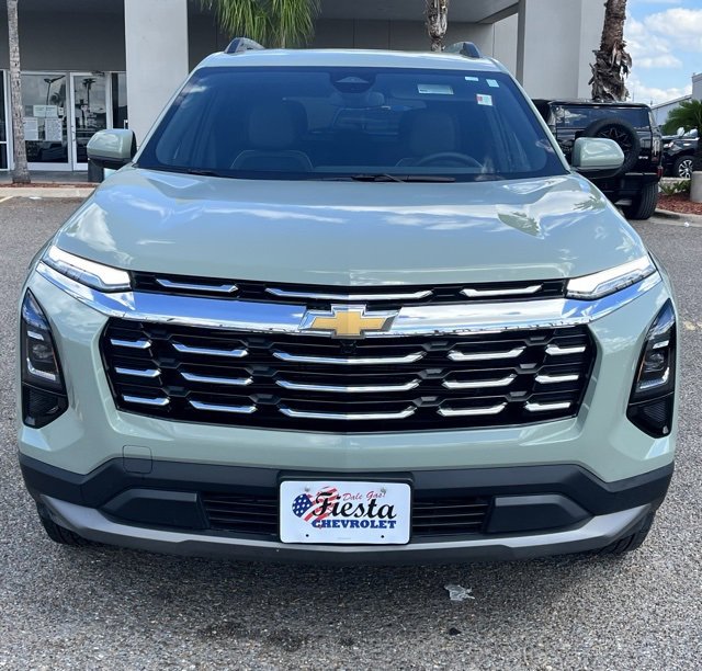 2025 Chevrolet Equinox LT photo 2