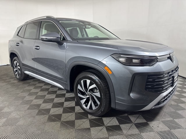 2025 Volkswagen Tiguan S's photo