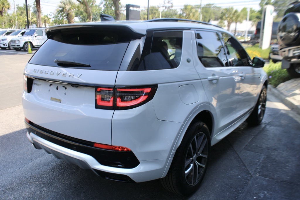2024 Land Rover Discovery Sport S photo 4