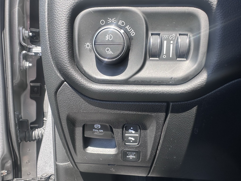 2025 Ram 1500 Big Horn Lone Star photo 3