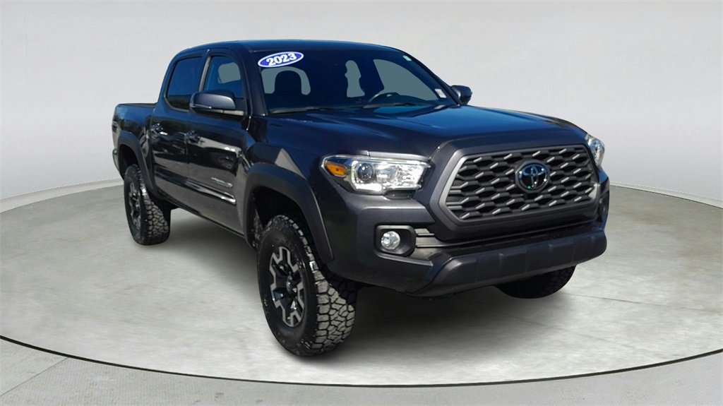 2023 Toyota Tacoma SR's photo