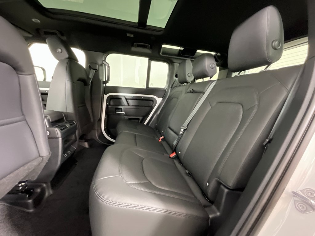 2026 Land Rover Defender 110 S photo 3