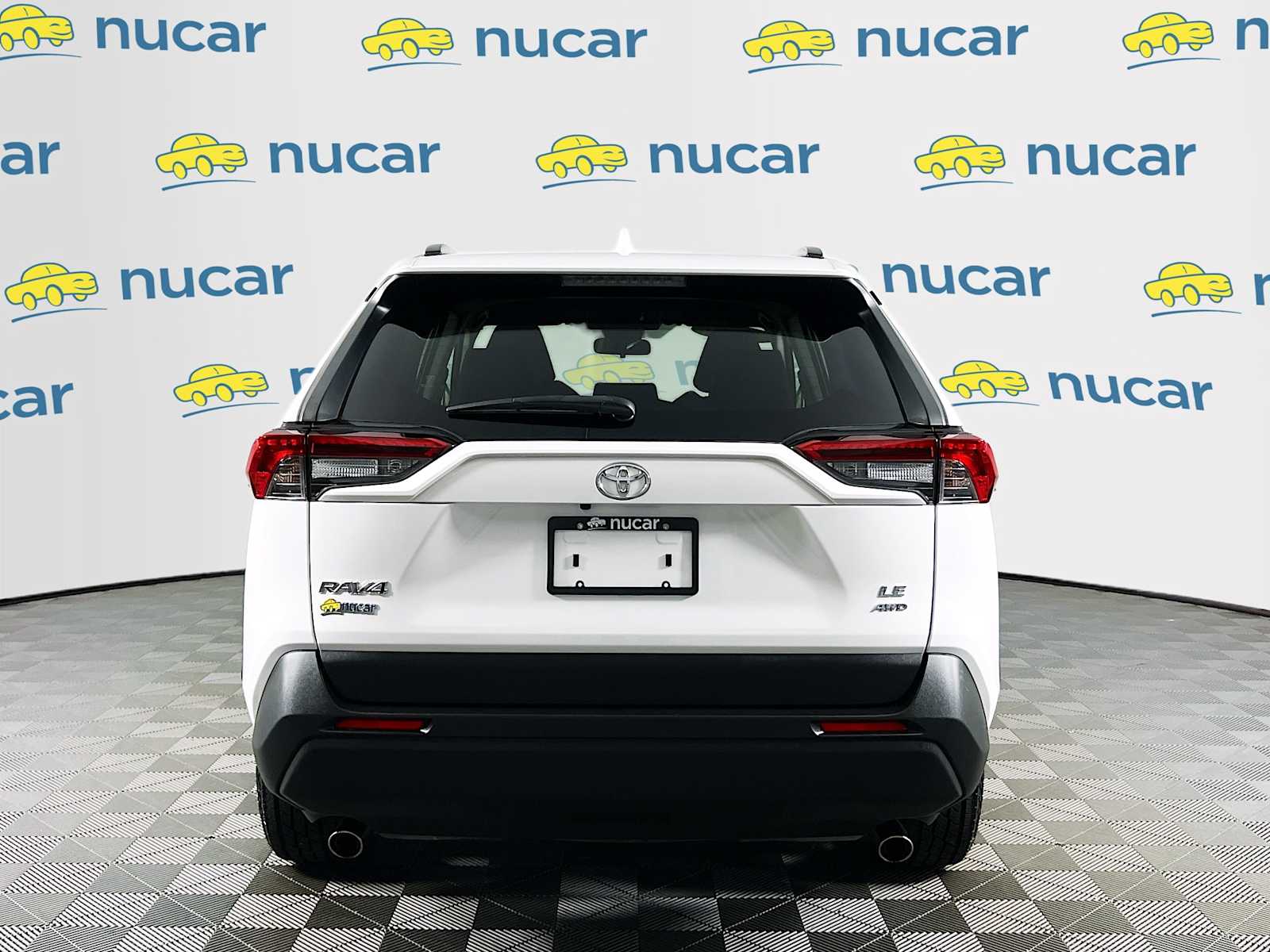 2019 Toyota RAV4 LE photo 3