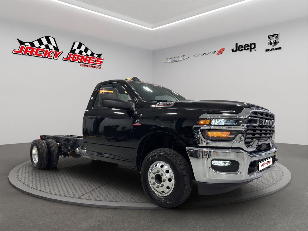 2025 Ram 3500 Tradesman photo 6