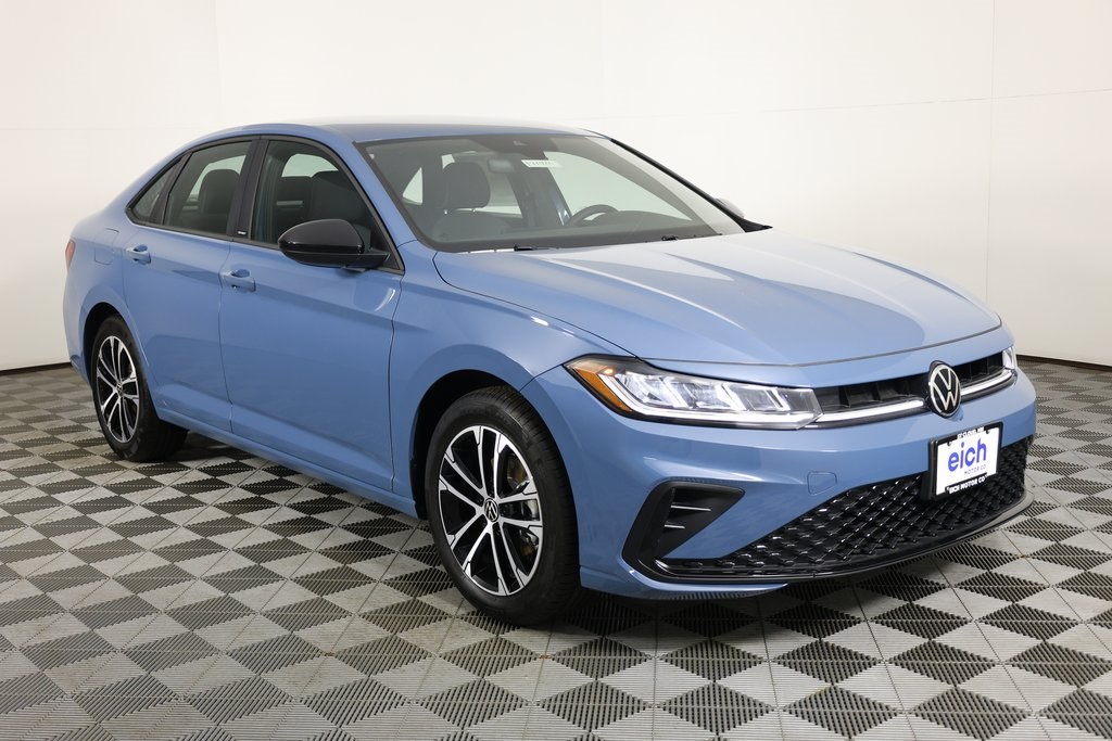 2025 Volkswagen Jetta Sport's photo